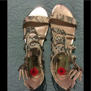 Vince Camuto Cream and Gold Snakeskin Sandals